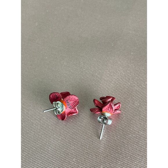 Handcrafted Leather Red Rose Stud Earrings Romantic Floral Statement Jewelry - Picture 3 of 4